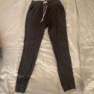 Mate the Label organic terry classic jogger in charcoal